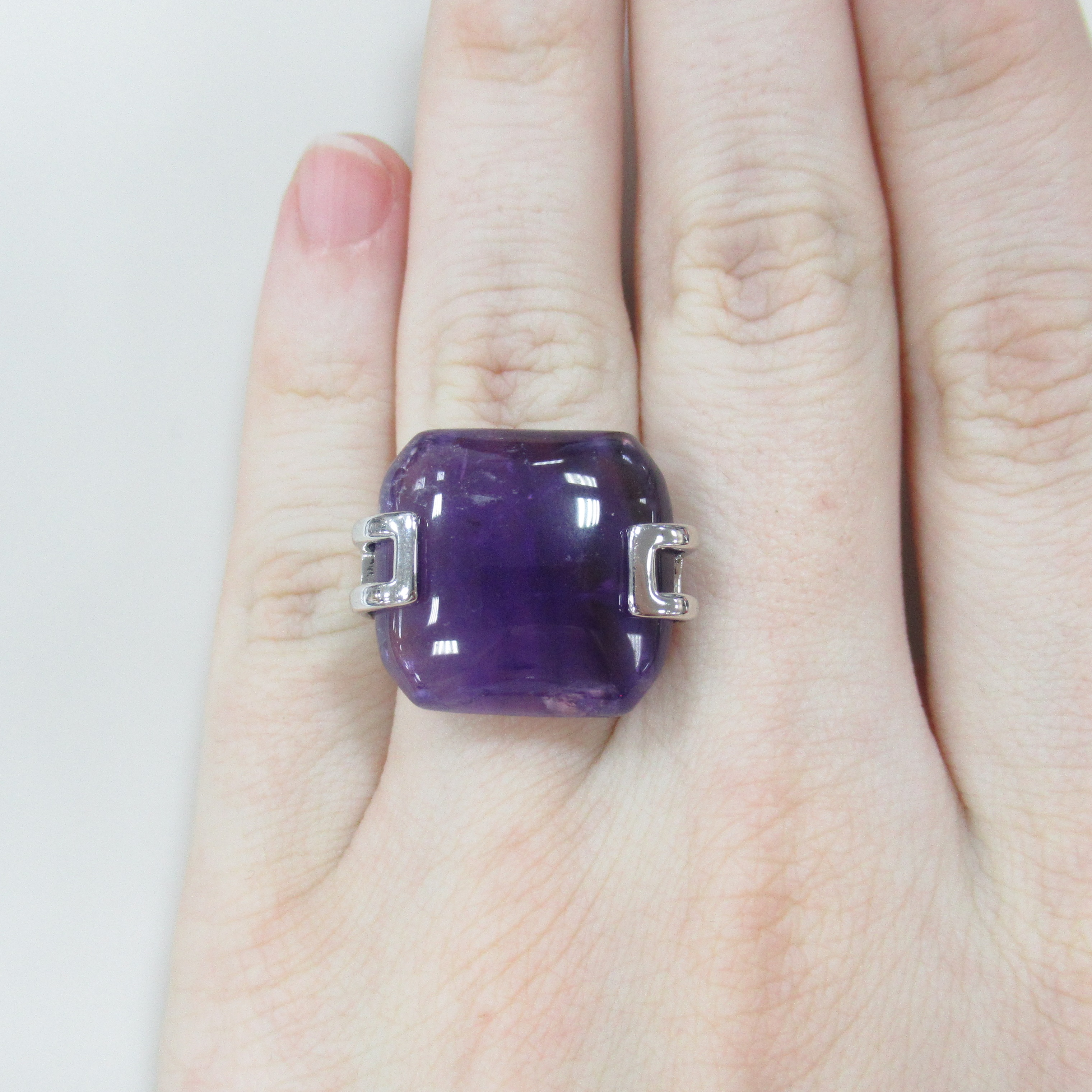 Серебряное кольцо с аметистом